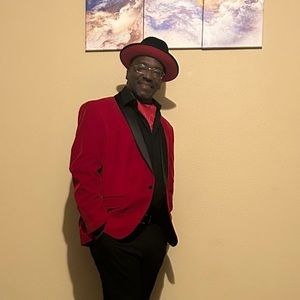 Meet your Posher, Derrick